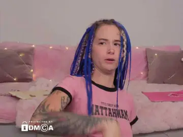 AnuskatzのBongacamsでセックスカメラ