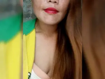 melynaaのBongacamsで今すぐ視聴可能なセックスカム