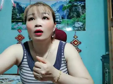 Linhanhsex2kのBongacamsでセックスカメラ