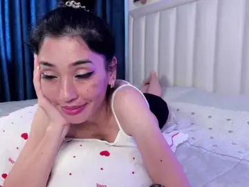 Li-babyのBongacamsで今すぐ視聴可能なセックスカム