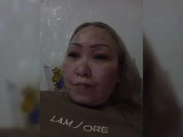 QweentisのBongacamsで今すぐ視聴可能なセックスカム