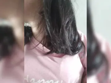 Selinababy99のBongacamsで無料ポルノカメラ
