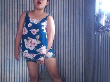 ladynakedpusyのBongacamsでセックスカメラ