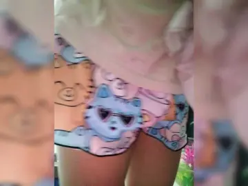 candiceloveeのBongacamsでヌードカメラ
