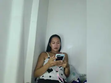 Kiana11のBongacamsで今すぐ視聴可能なセックスカム