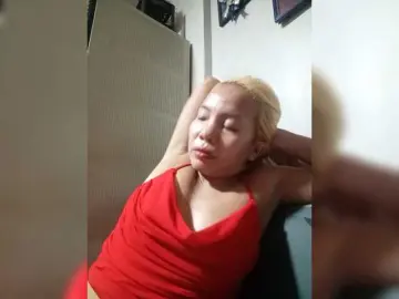 PempemlicioussのBongacamsでセックスチャット
