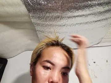 PempemlicioussのBongacamsでセックスカメラ
