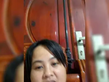 LaynaCinのBongacamsでセックスカメラ