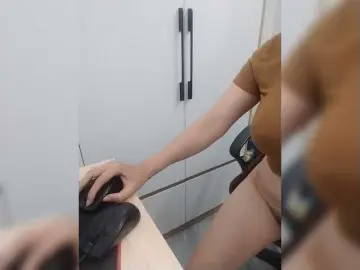 Bonita333のBongacamsでセックスカメラ