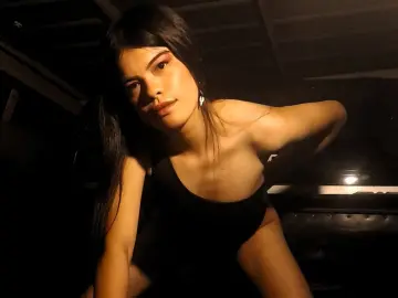 TriciaAdoreのLivejasminでセックスカメラ