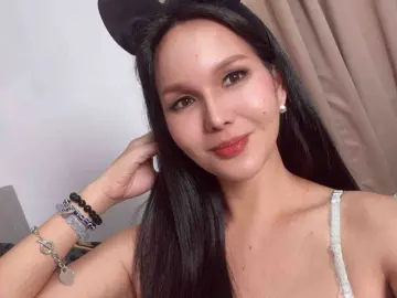 FelictyStarのLivejasminで今すぐ視聴可能なセックスカム