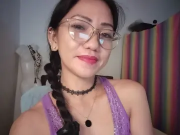 TinaJennahのLivejasminでヌードカメラ