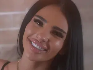 Britney_CharmのMyfreecamsでセックスカメラ