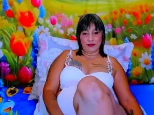 Roxyfoxy69のMyfreecamsでセックスカメラ