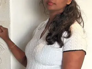 IndiannLailaのStreamateで高画質ウェブカメラ