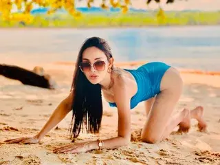 NAUGHTYaryanaのStreamateでセックスカメラ