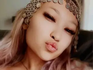 AlishaaasのStreamateでアダルトカメラ配信