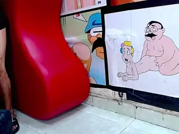 Messy_PartyのStripchatで無料ポルノカメラ