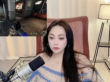 Daisy-77のStripchatでプライベートチャット
