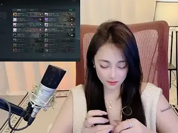 Daisy-77のStripchatで最高のライブ配信