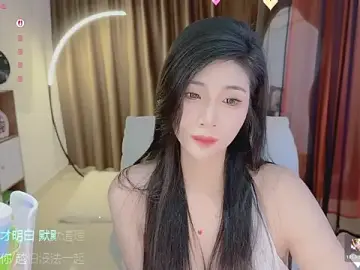 Vaidurya-YoloのStripchatで今すぐ視聴可能なセックスカム