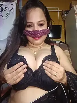 AlexsummiのStripchatでライブポルノ配信