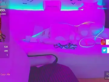 LolisuccubのStripchatでライブポルノ配信