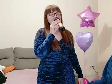 BIGbootyFOXXのStripchatでライブポルノ配信