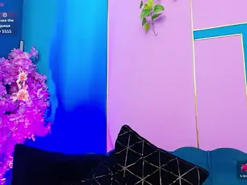 AriannaSinsのStripchatでライブチャット
