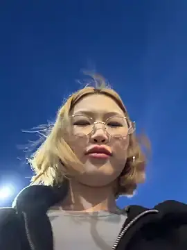 Aiko_YumiのStripchatでアダルトビデオチャット