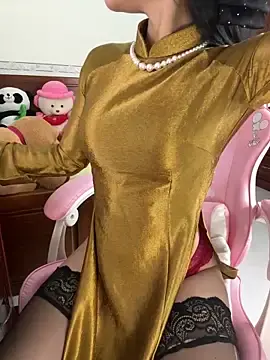 ___Erin___のStripchatで人気のアダルト配信
