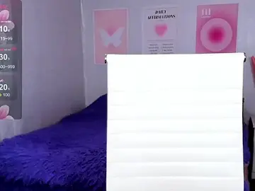 Geisha_AnnaのStripchatで今すぐ視聴可能なセックスカム