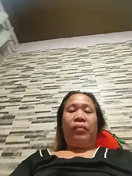 squirtshantalのStripchatでヌードカメラ