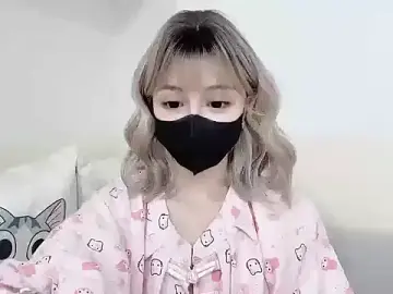 Yuyu-baobeiのStripchatでセックスカメラ