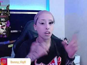 Bunny_OのStripchatでセックスチャット