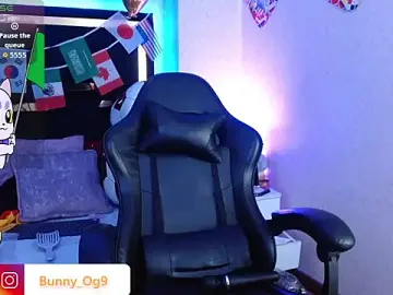 Bunny_OのStripchatでプライベートチャット