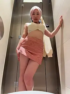 winter11のStripchatでライブセックス映像