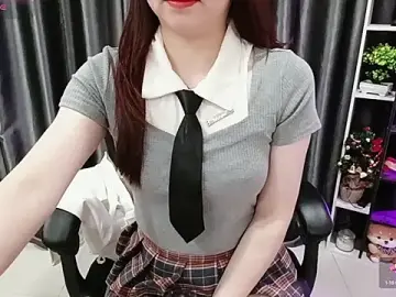 Yuki-yioのStripchatでセックスカメラ