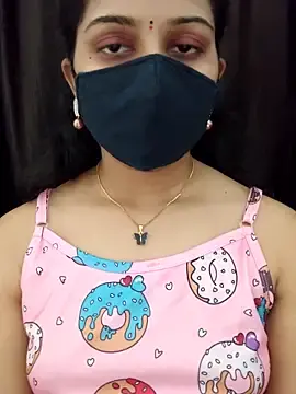 SWEET-H0NEYのStripchatでセックスチャット