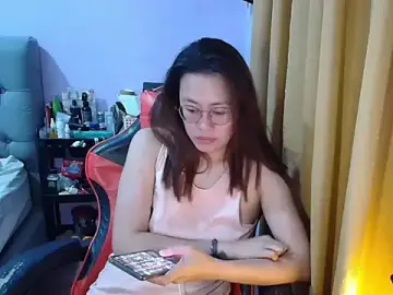 crizzybelのStripchatでヌードカメラ