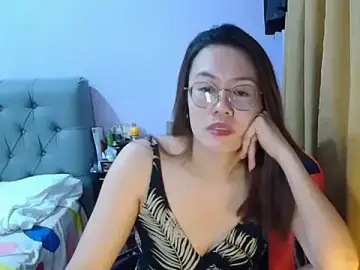 crizzybelのStripchatでセックスカメラ