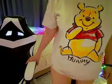 AkemilunのStripchatでアダルトカメラ配信