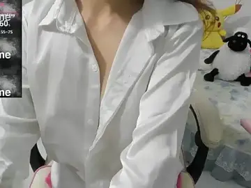 LuckyBabe_new01のStripchatでセックスカメラ