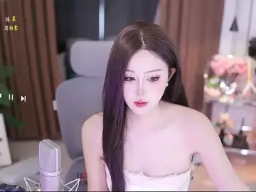 7ooskのStripchatでアダルトビデオチャット
