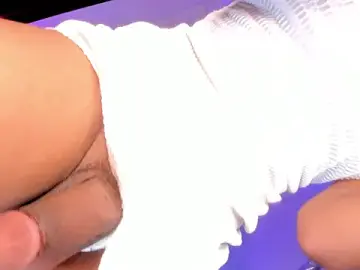 VictoriaVXのStripchatでセックスカメラ