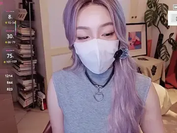 nayomi_34fのStripchatで今すぐ視聴可能なセックスカム