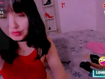 Akiko_YunのStripchatで今すぐ視聴可能なセックスカム