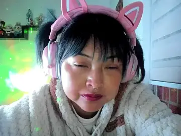 Shaddycute_のStripchatで今すぐ視聴可能なセックスカム