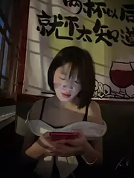 littleqiuのStripchatでライブチャット