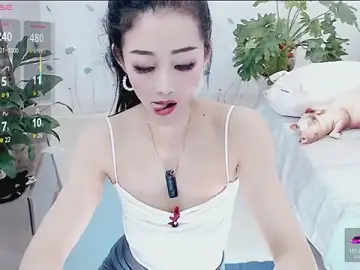 yaoyao-baby520のStripchatで無料ポルノカメラ